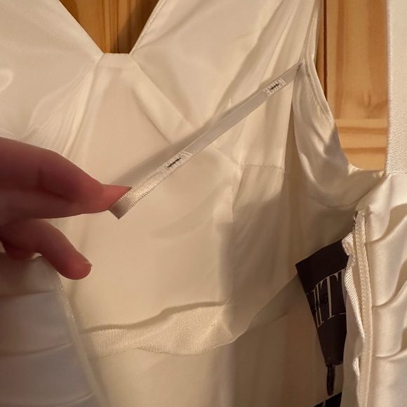 WHITE BY VERA WANG NWT SIZE 2 PLEATED SATIN TULLE ORGANZA WEDDING DRESS - Picture 11 of 16